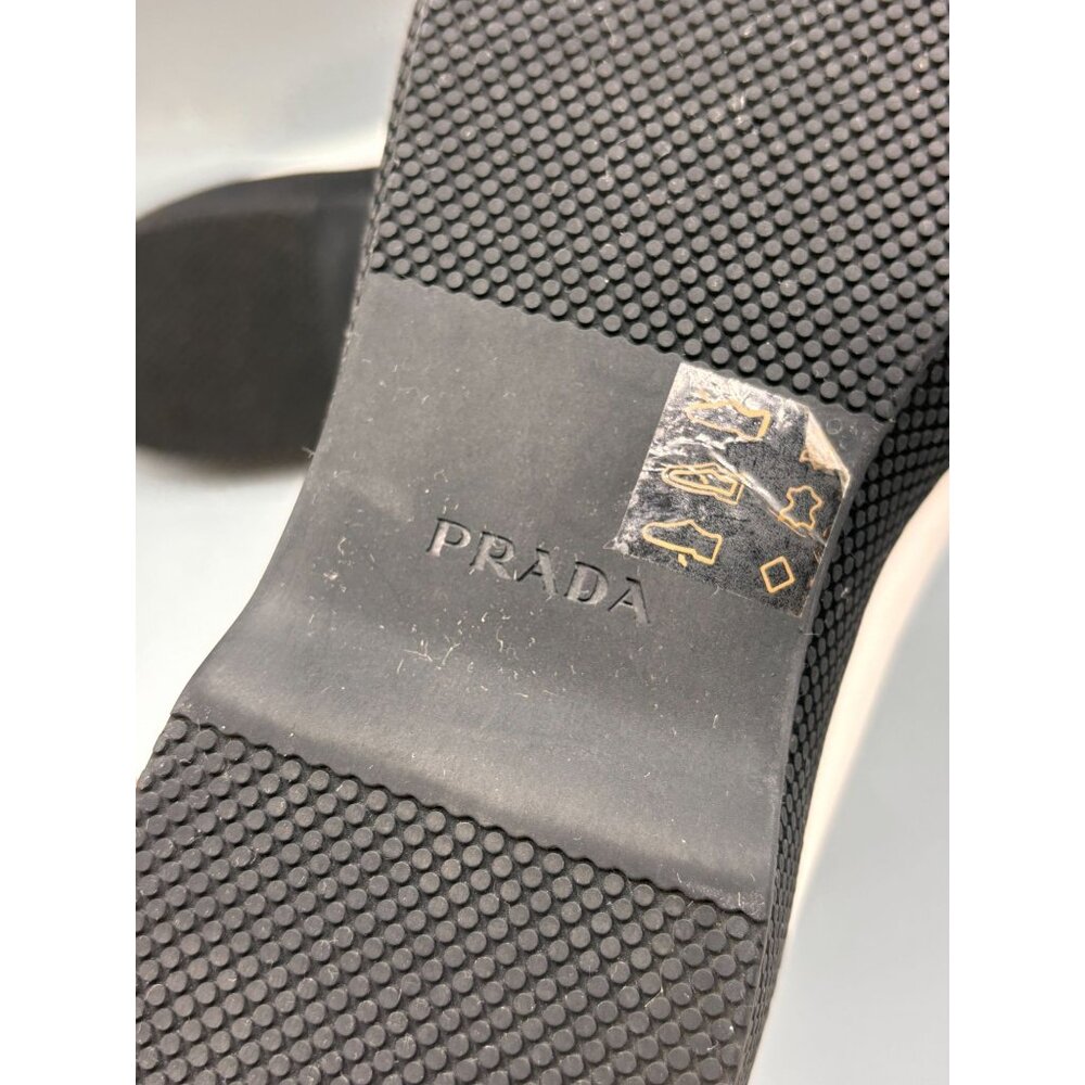 Prada Slip-On Loafers Shoes Arrow & Heart Design Size 38.5 White & Black - Picture 9 of 9